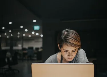 Woman at the laptop